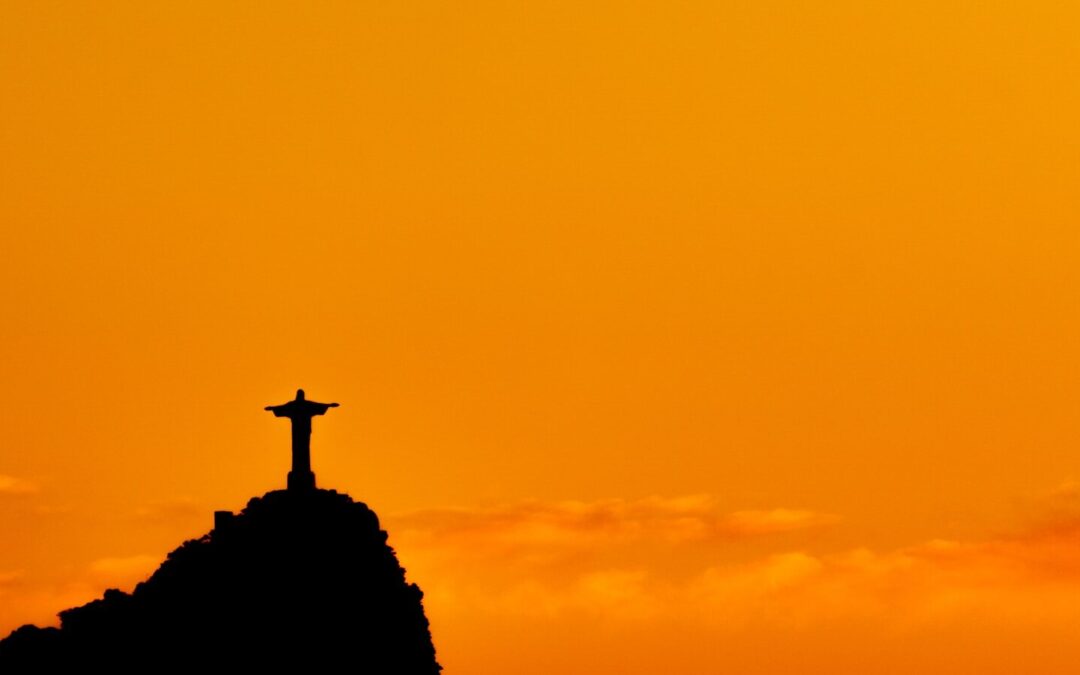 Rio de Janeiro Sunset: Private Golden Moments on the Water