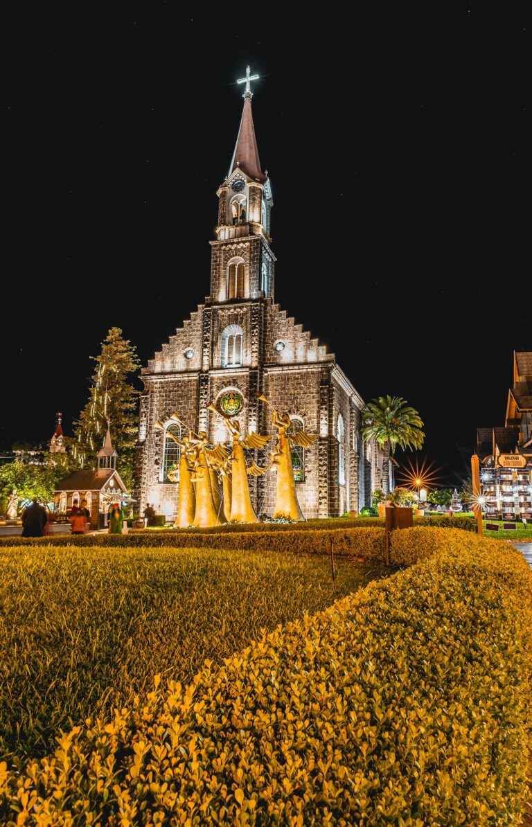 The Igreja Matriz S&atilde;o Pedro in central Gramado at night, by Edson Junior