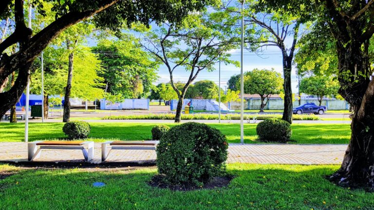 A shaded public park in central Boa Vista, Roraima, by Dieny Portinanni