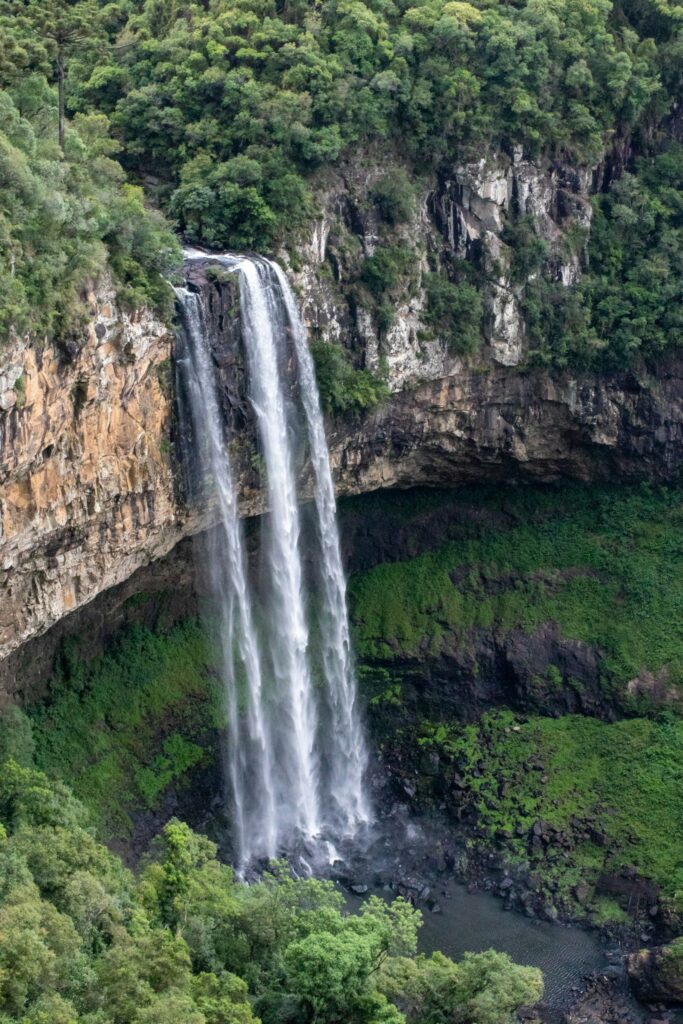 Waterfall over basalt rock in the Parque do Caracol, Canela, by Vitor Paladini