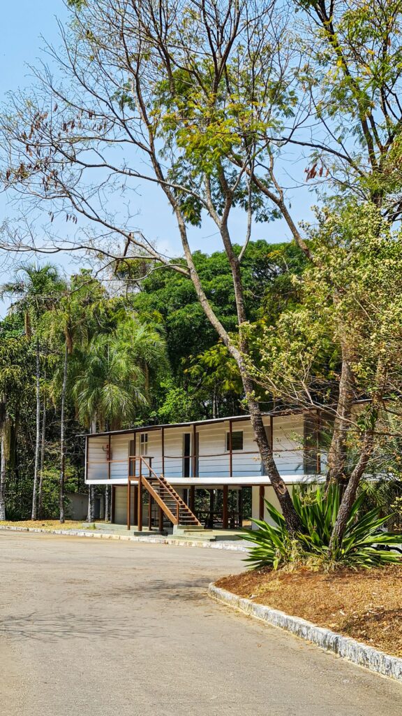 The Catetinho amid Cerrado vegetation, Bras&iacute;lia, by Bruna Barros