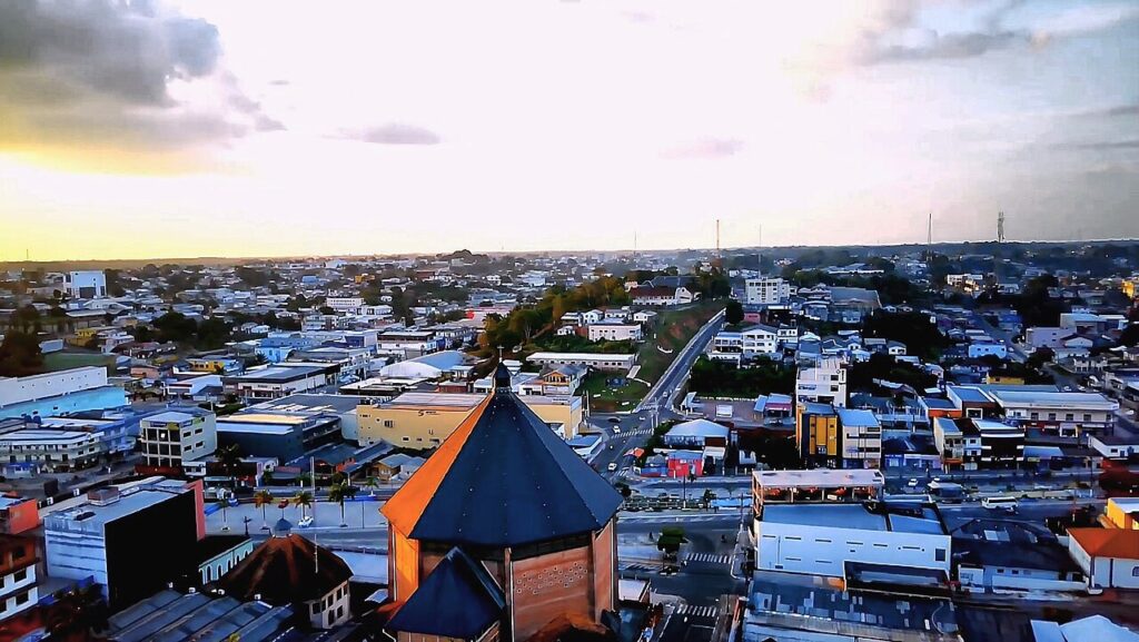 Downtown Cruzeiro do Sul at dusk with the Catedral Nossa Senhora da Gl&oacute;ria
