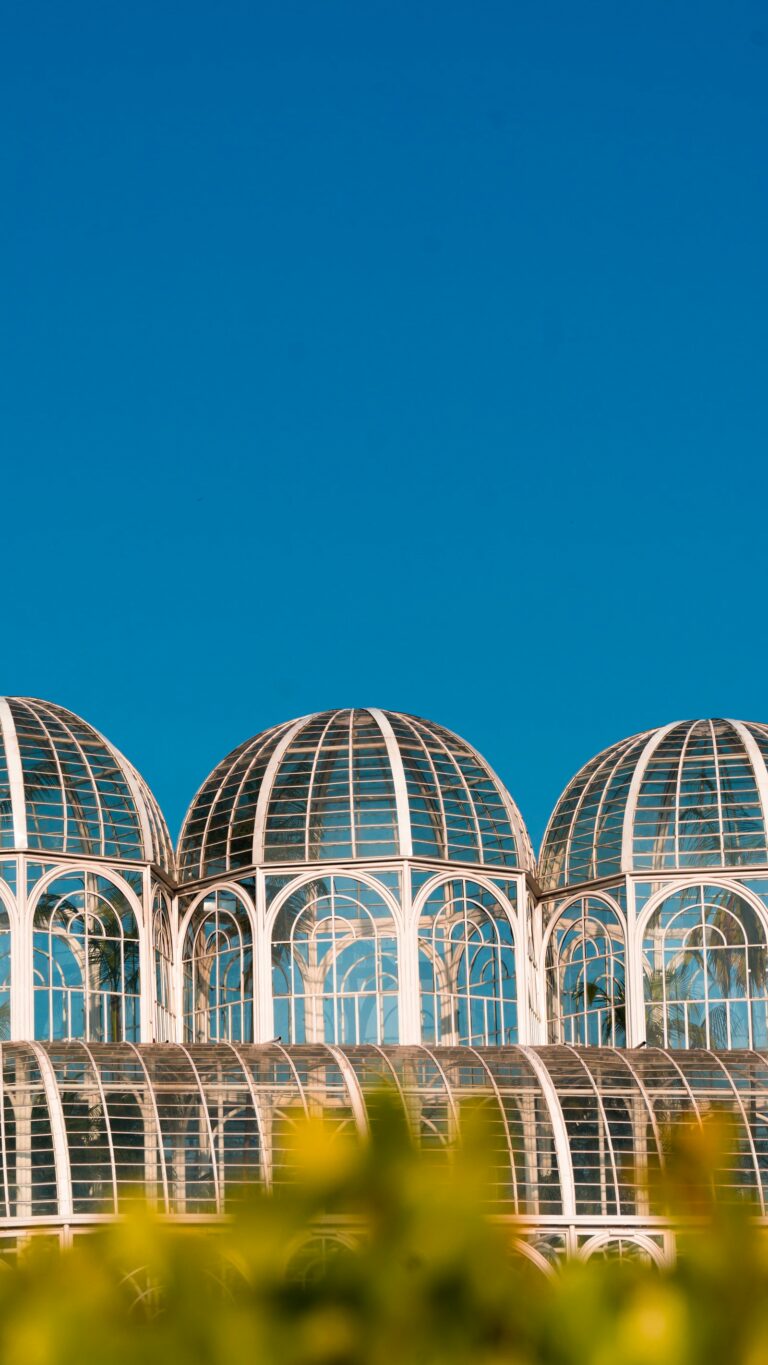 The glass greenhouse of the Jardim Botânico, Curitiba, by Christian Costa