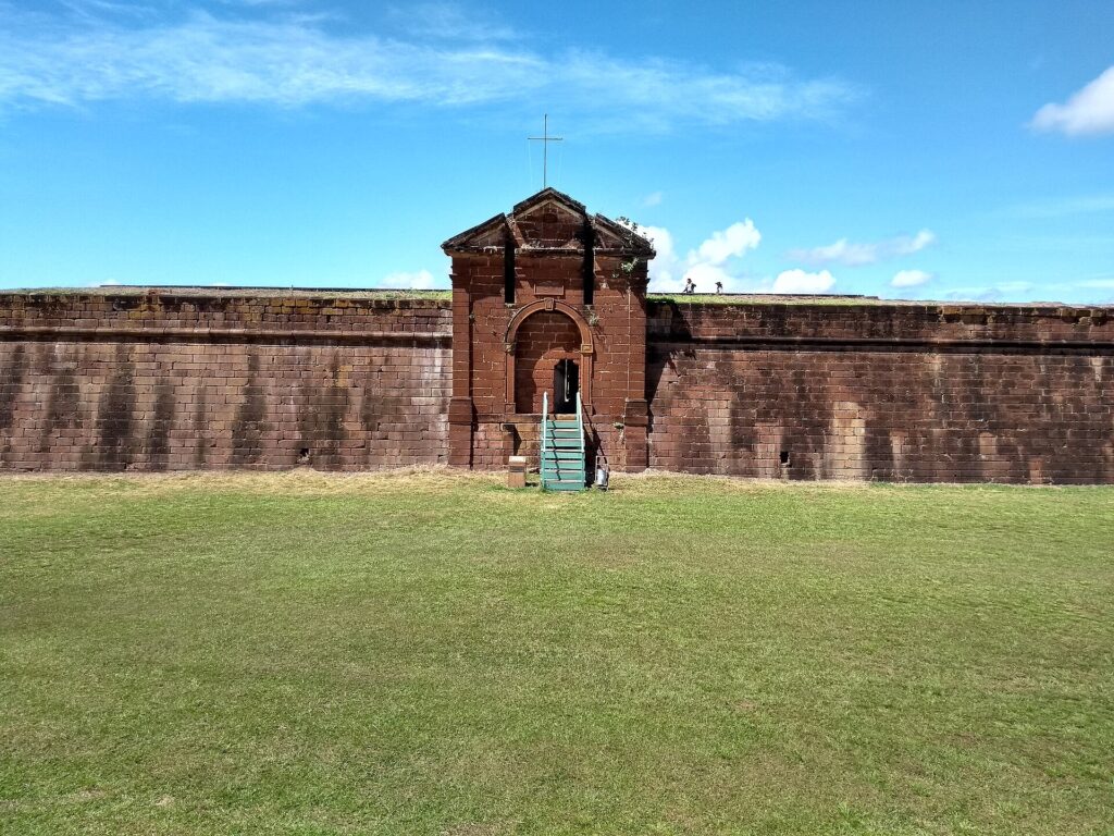 Entrance front of the Real Forte Pr&iacute;ncipe da Beira, Rond&ocirc;nia