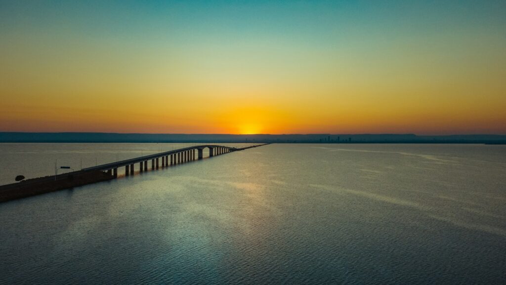 Sunset over the bridge across the Palmas lake, Tocantins, by Anderson Mathias